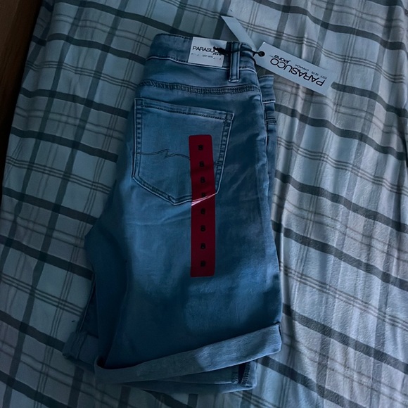 Women’s shorts - Picture 1 of 2